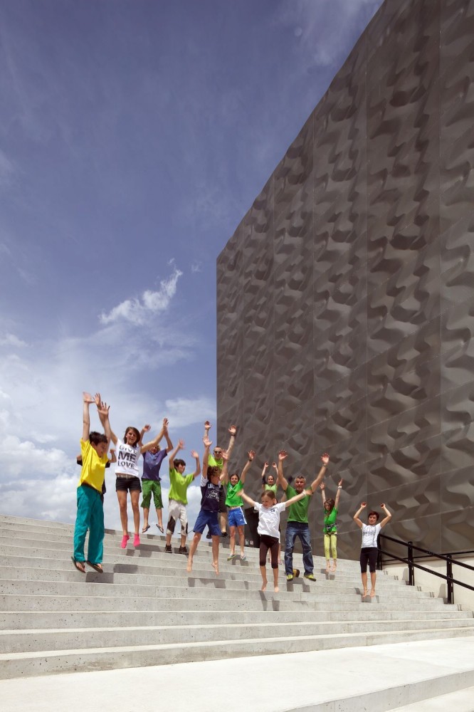 Indoor Rock Climbing / W. Meraner & Lanz + Mutschlechner