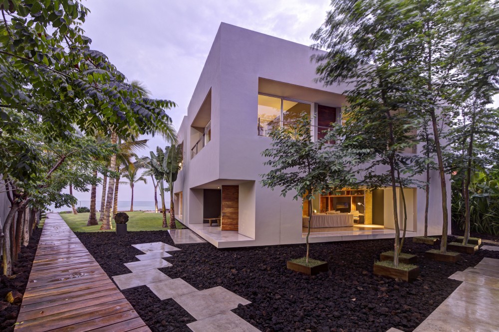 Casa La Punta / Elías Rizo Arquitectos