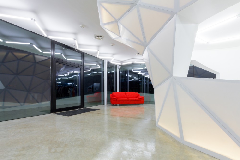 Playmaker Showroom / DRA&U