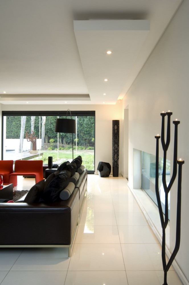 House Mosi / Nico van der Meulen Architects