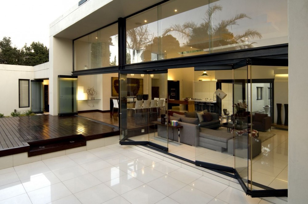 House Mosi / Nico van der Meulen Architects