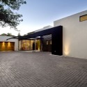 Courtesy of Nico van der Meulen Architects