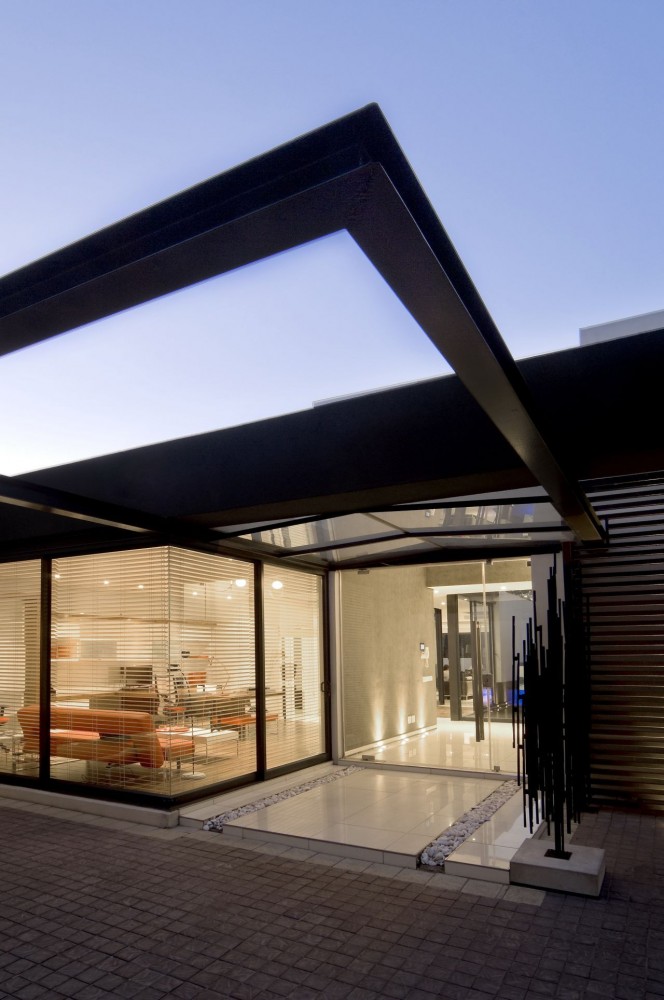House Mosi / Nico van der Meulen Architects