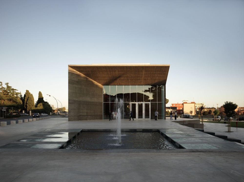 New Theatre in Montalto di Castro / MDU Architetti