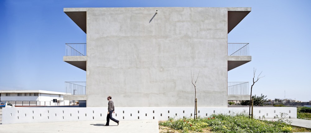 Social Housing Apartments / VORA Arquitectura