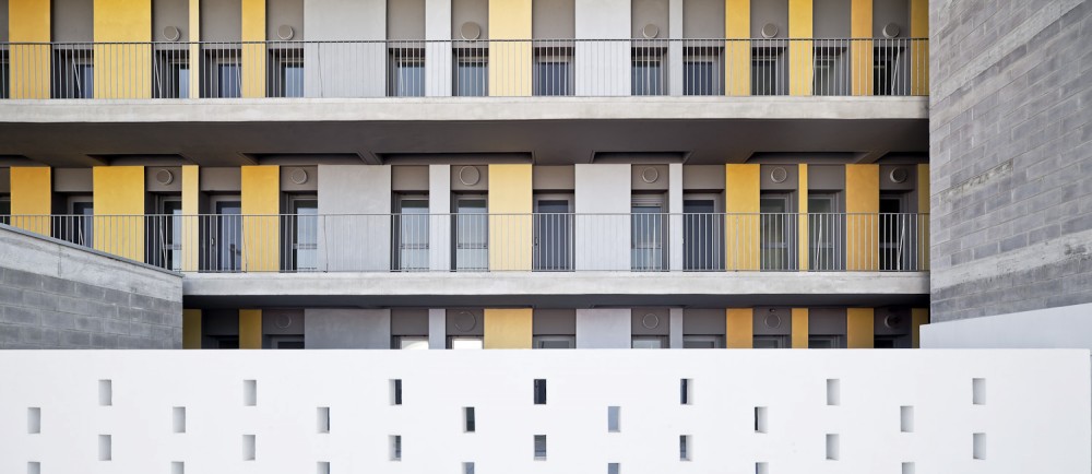 Social Housing Apartments / VORA Arquitectura