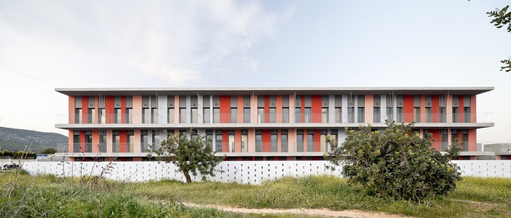 Social Housing Apartments / VORA Arquitectura