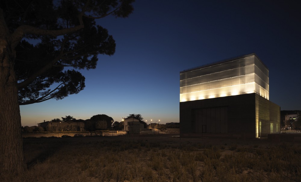 New Theatre in Montalto di Castro / MDU Architetti