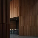 New Theatre in Montalto di Castro / MDU Architetti New Theatre in Montalto di Castro / MDU Architetti © Pietro Savorelli