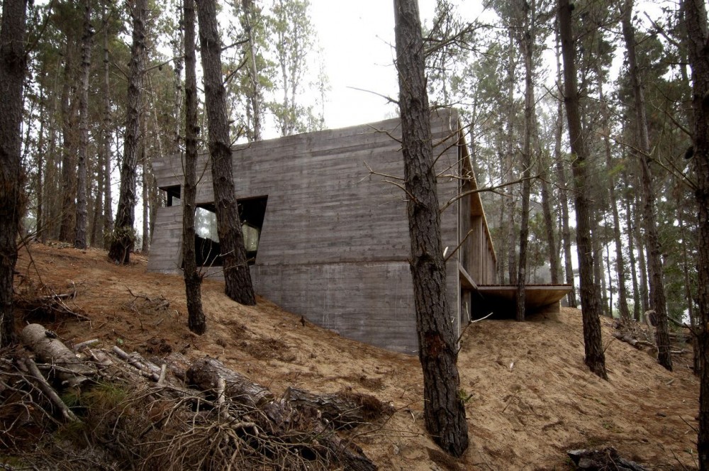 Concrete House / BAK Architects