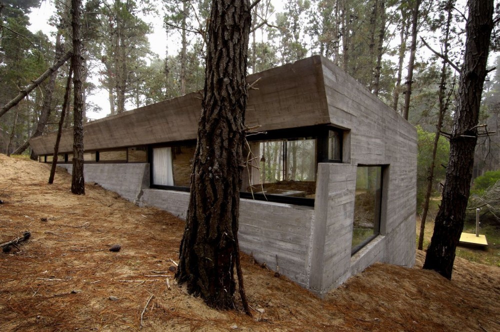 Concrete House / BAK Architects