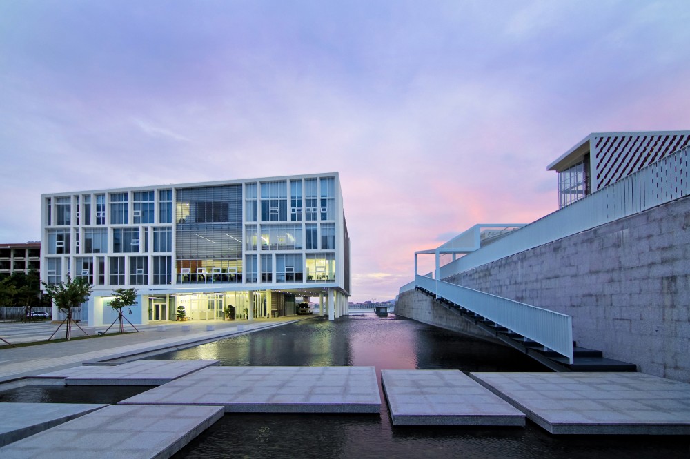 Yalong Bay Headquarters of COFCO / Zhubo Design Zstudio