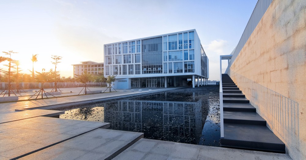 Yalong Bay Headquarters of COFCO / Zhubo Design Zstudio