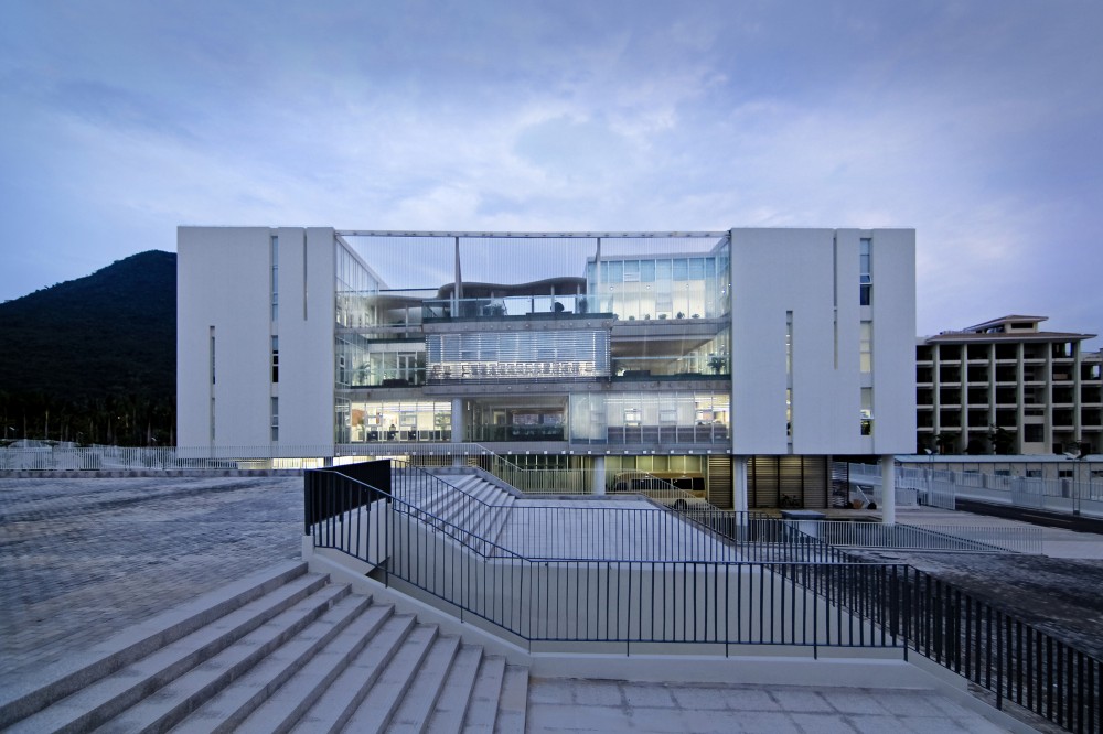 Yalong Bay Headquarters of COFCO / Zhubo Design Zstudio