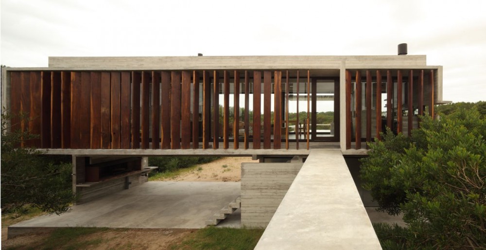 Costa Esmeralda House / BAK Architects