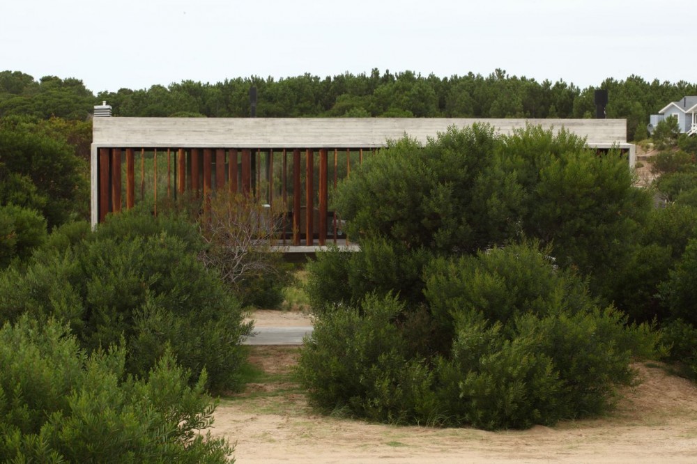 Costa Esmeralda House / BAK Architects
