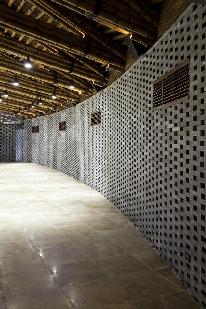 Dai Lai Conference Hall / Vo Trong Nghia Architects