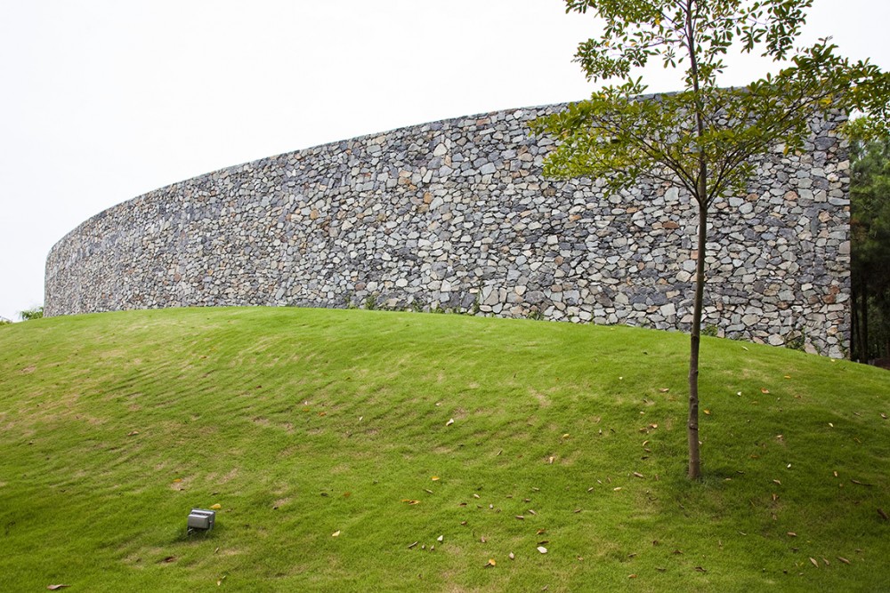 Dai Lai Conference Hall / Vo Trong Nghia Architects