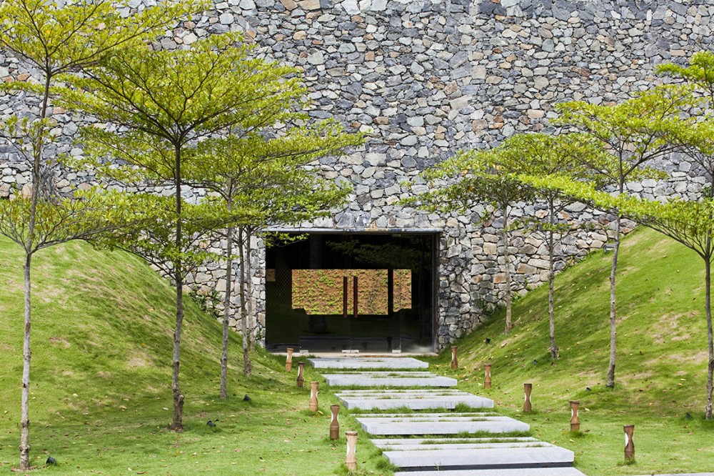 Dai Lai Conference Hall / Vo Trong Nghia Architects