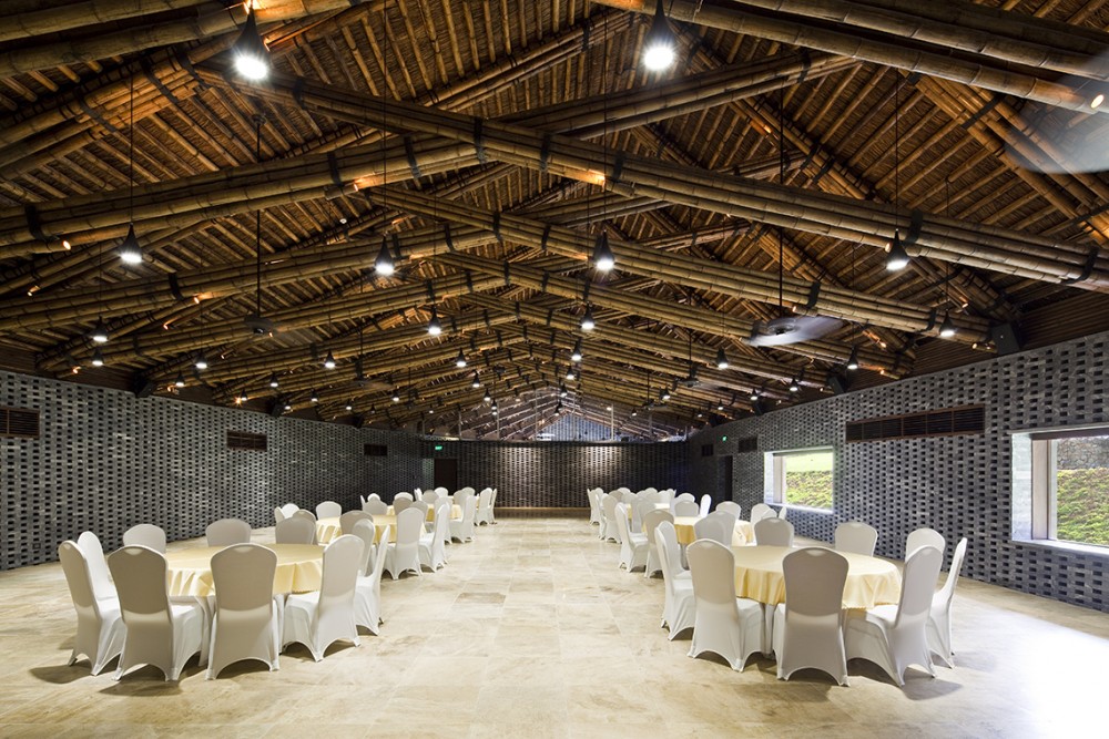 Dai Lai Conference Hall / Vo Trong Nghia Architects