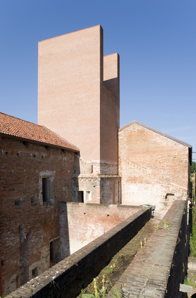 Renovation and Reconstruction of the Castle of Novara / Studio Zermani e Associati