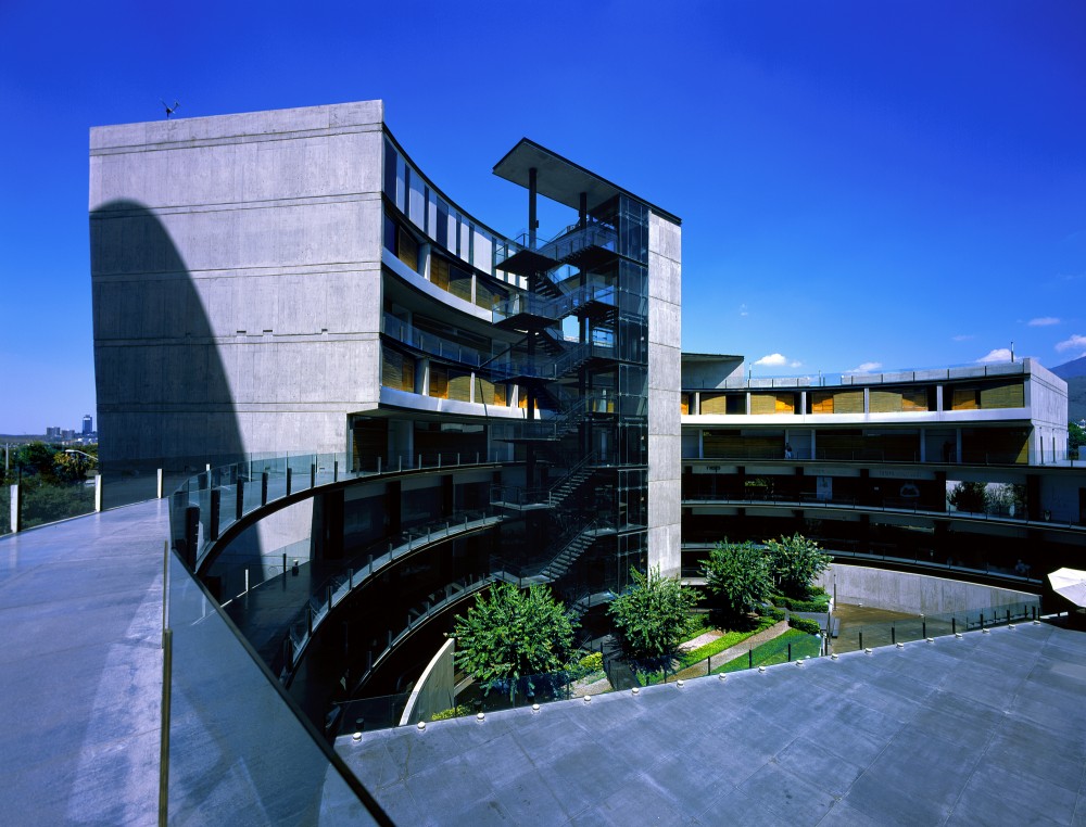 O Dos Vasconcelos – Hotel Habita Monterrey / Landa Arquitectos