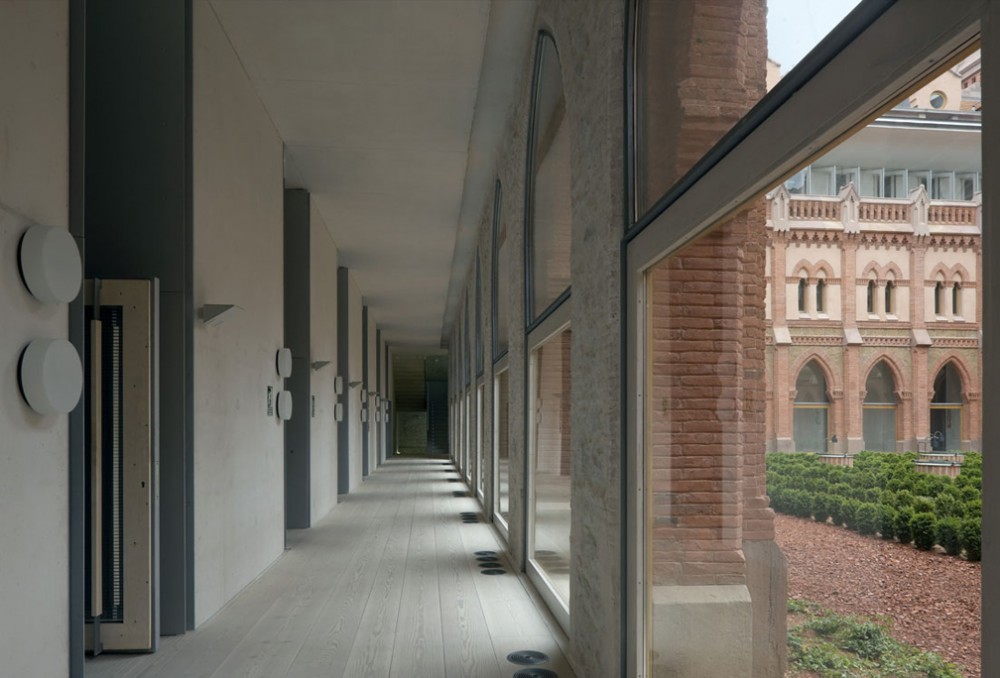 Renewal of the Old Main Seminar of Comillas University / Fernandez-Abascal y Muruzabal + Ortiz y Barrientos +  Ulargui y Pesquera