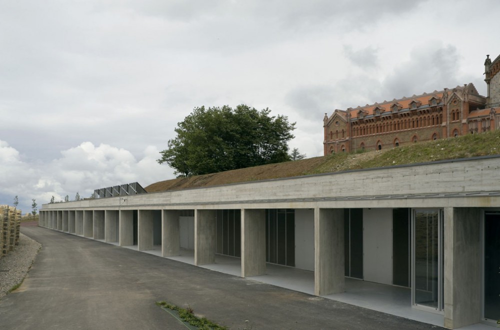 Renewal of the Old Main Seminar of Comillas University / Fernandez-Abascal y Muruzabal + Ortiz y Barrientos +  Ulargui y Pesquera