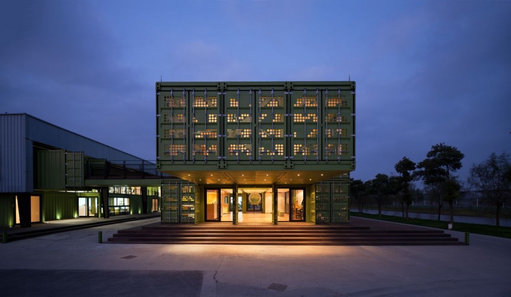 Tony’s Farm / Playze
