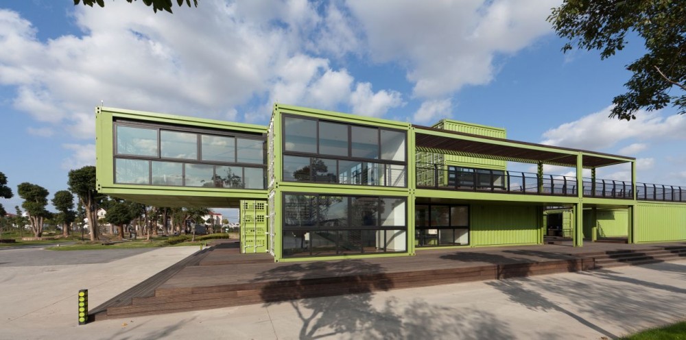 Tony’s Farm / Playze