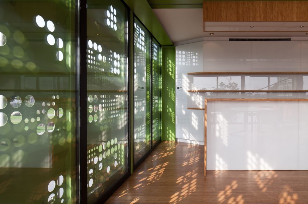Tony’s Farm / Playze