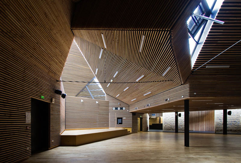 Centre Léonce Georges / Calderon-Folch-Sarsanedas Arquitectes