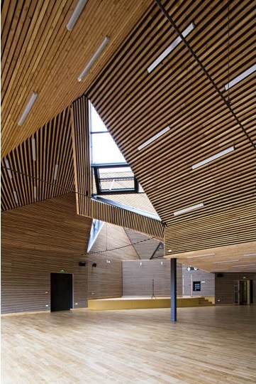 Centre Léonce Georges / Calderon-Folch-Sarsanedas Arquitectes