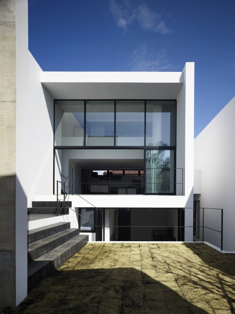 House in Sakurajyosui / General Design