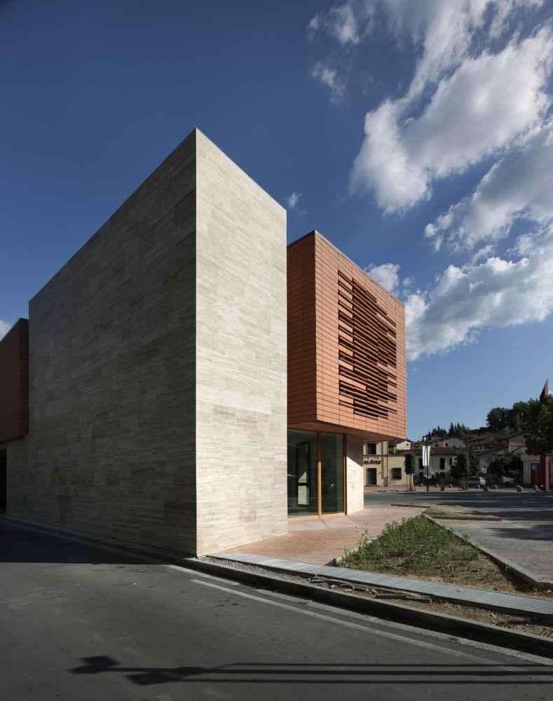 Municipal Library of Greve / MDU Architetti