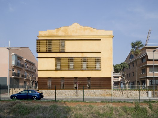 © Adrià Goula