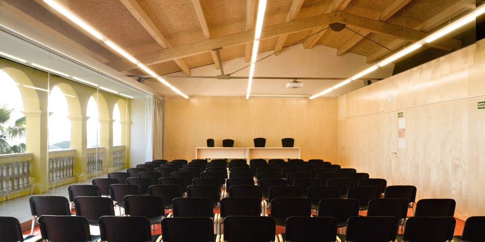 Can Font Cultural Center / taller 9s arquitectes