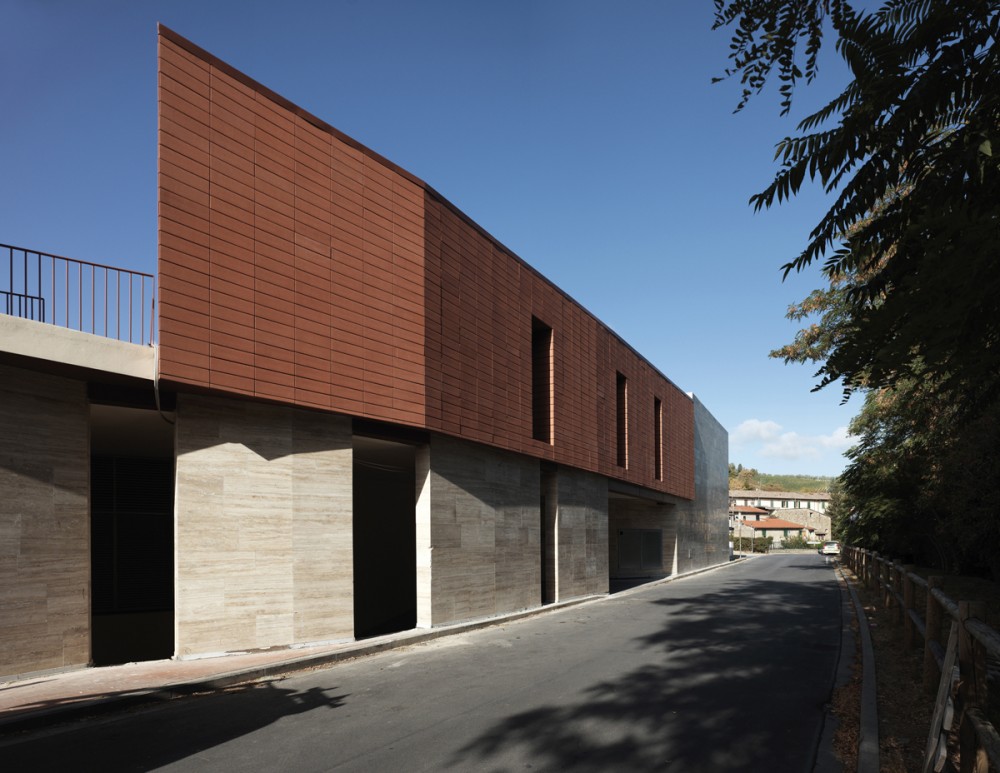 Municipal Library of Greve / MDU Architetti