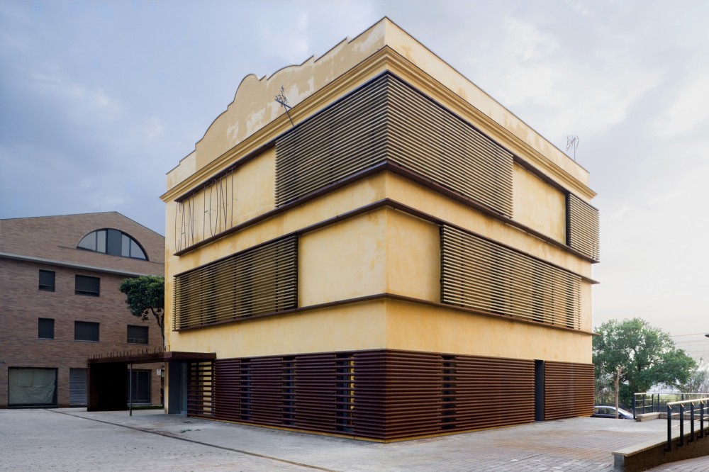Can Font Cultural Center / taller 9s arquitectes