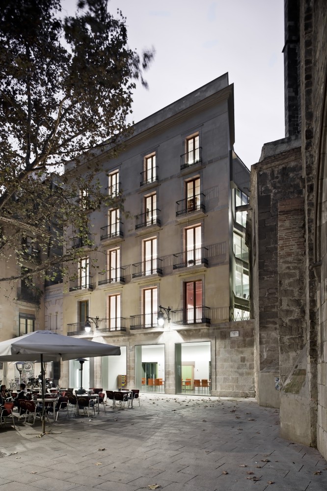 Toy Library and Offices / taller 9s arquitectes