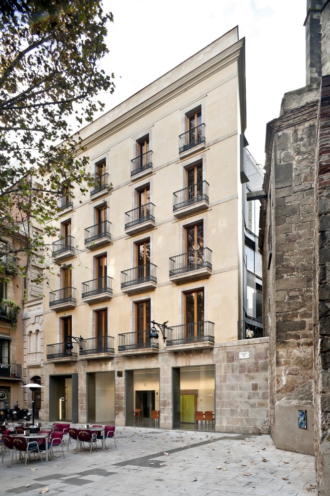 Toy Library and Offices / taller 9s arquitectes
