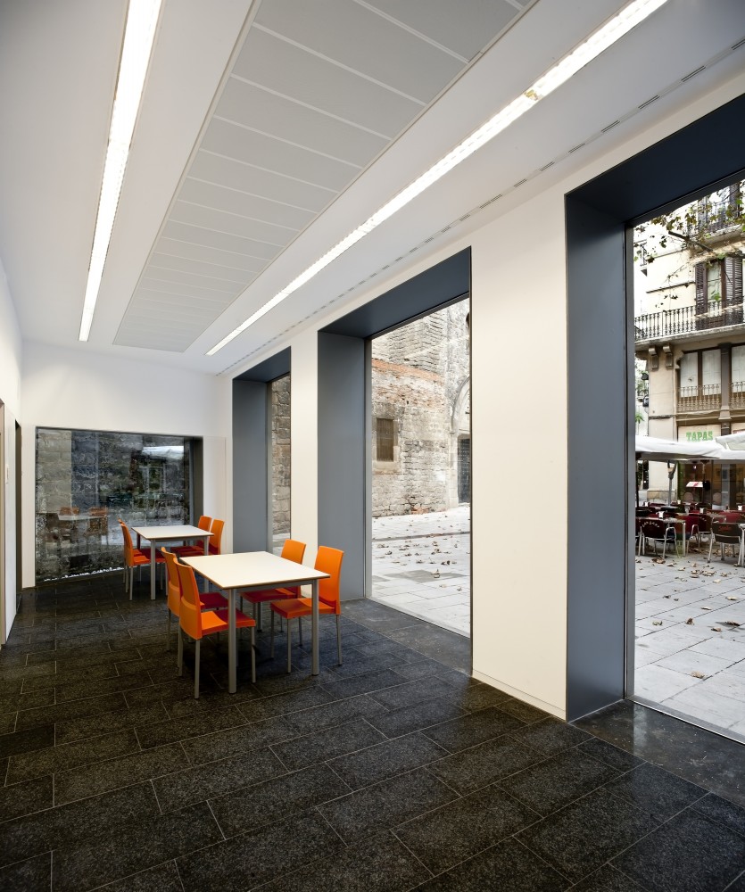 Toy Library and Offices / taller 9s arquitectes