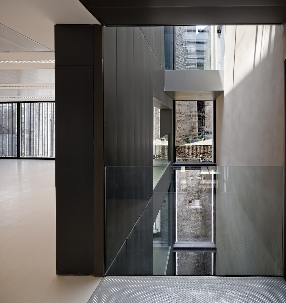 Toy Library and Offices / taller 9s arquitectes