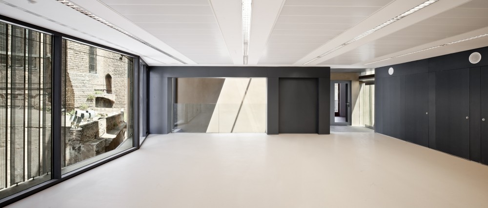 Toy Library and Offices / taller 9s arquitectes