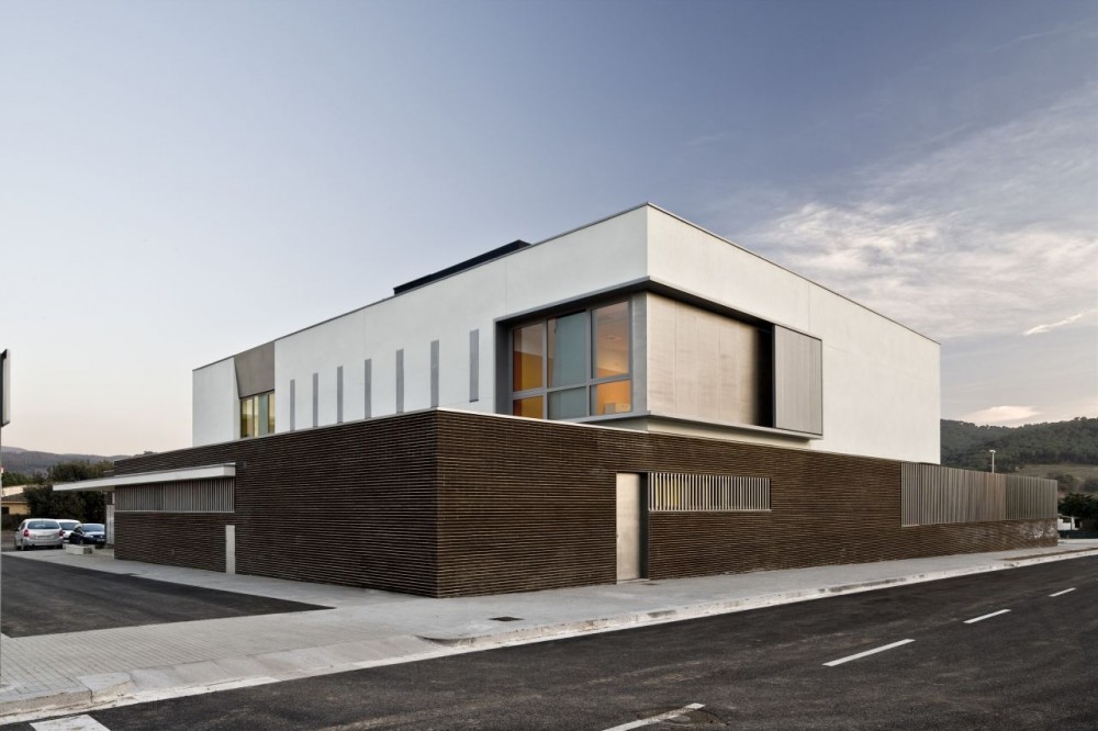 La Vorada Center for Seniors / taller 9s arquitectes