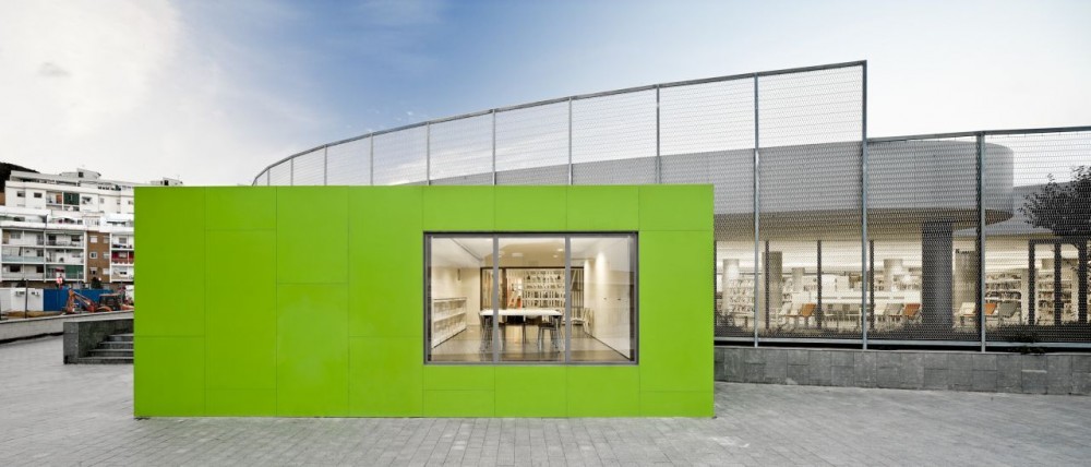 Library in Singuerlin / taller 9s arquitectes