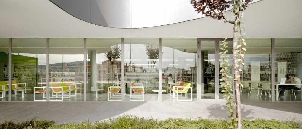 Library in Singuerlin / taller 9s arquitectes