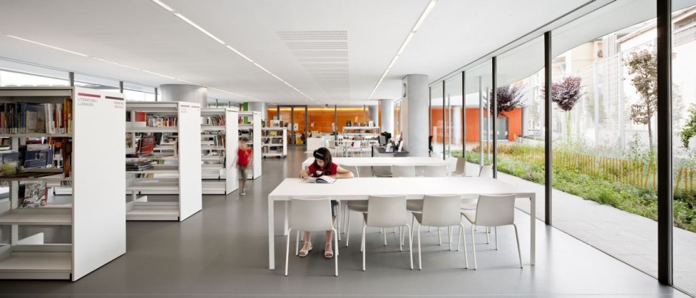 Library in Singuerlin / taller 9s arquitectes