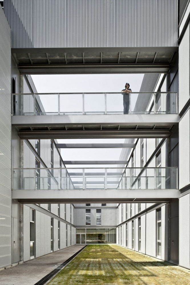 Research Center in Sustainable Chemistry – Tarragona University  / taller 9s arquitectes