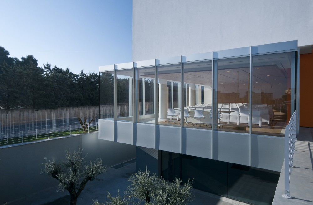 Casillo Headquarters in Corato / Alvisi Kirimoto + Partners